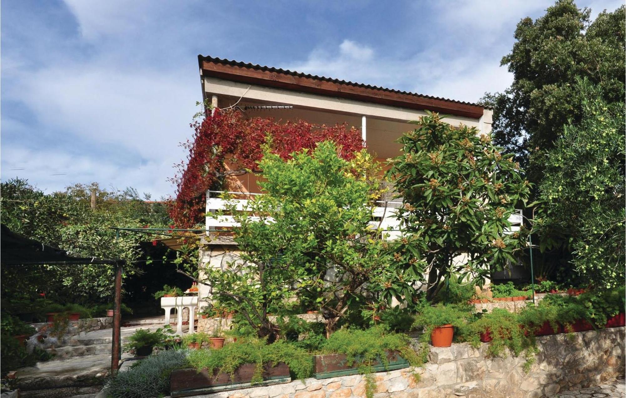 Awesome Home In Seget Vranjica With Wifi Extérieur photo